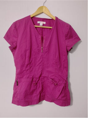 Women's Koi Stretch Scrub Top Size M Purple Short Sleeve Zip Neck